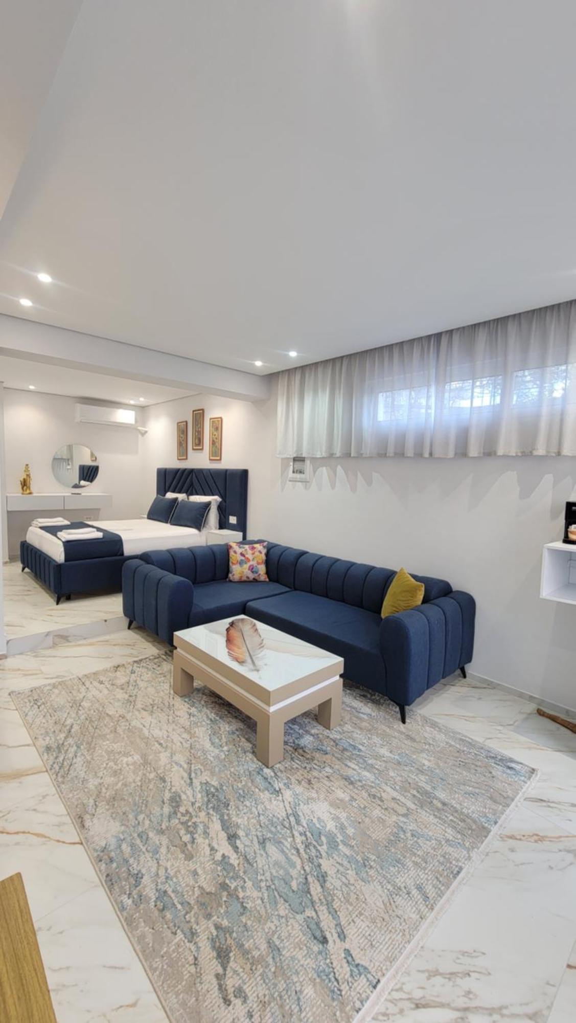 Luxury Studio's J&m Sarandë